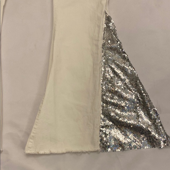 L&B white sequin flare jeans. Size 12 NWT - Picture 5 of 16